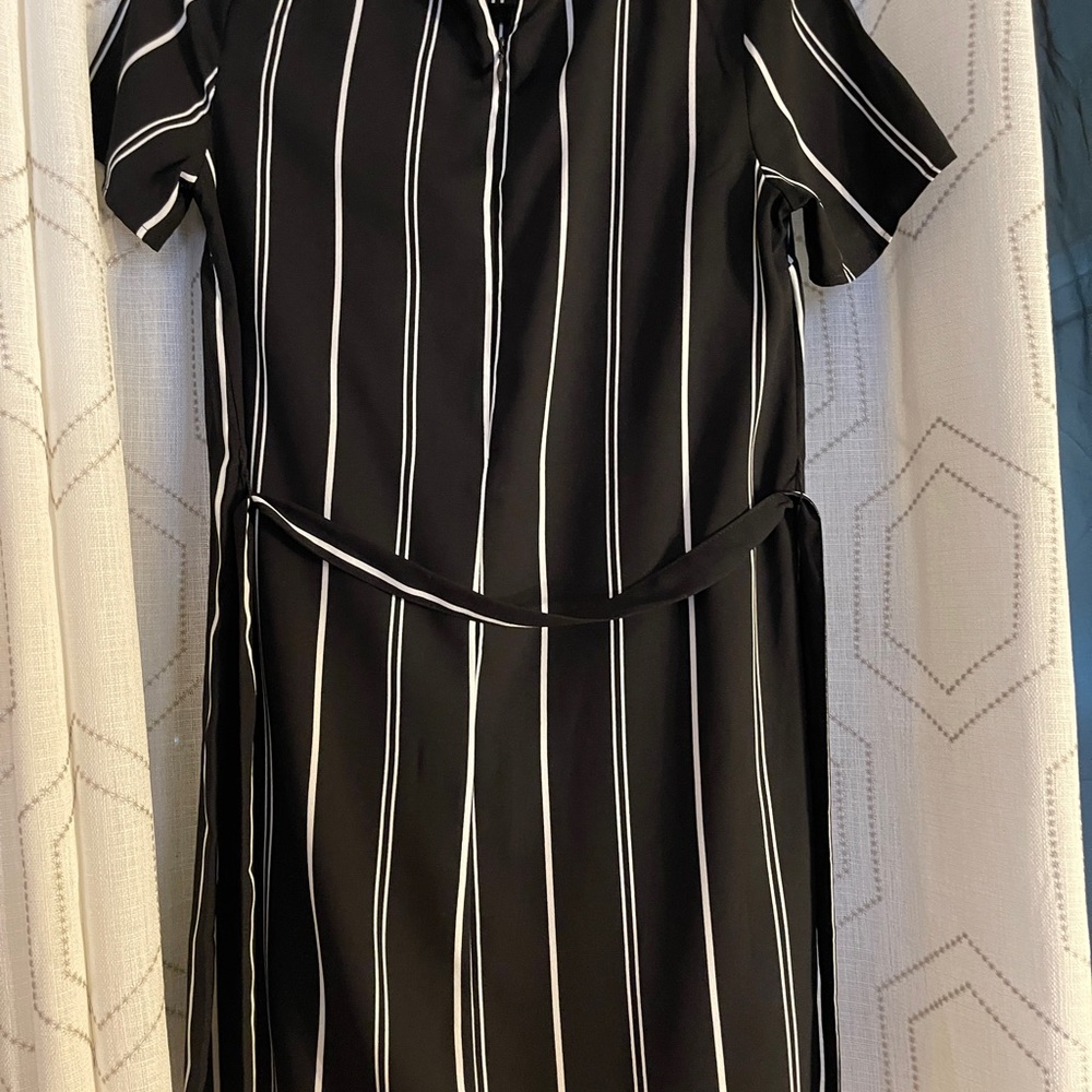 Forever 21, S Women’s Black/White Shirt Dress Mini Short Sleeve Zip Up Wrap Belt